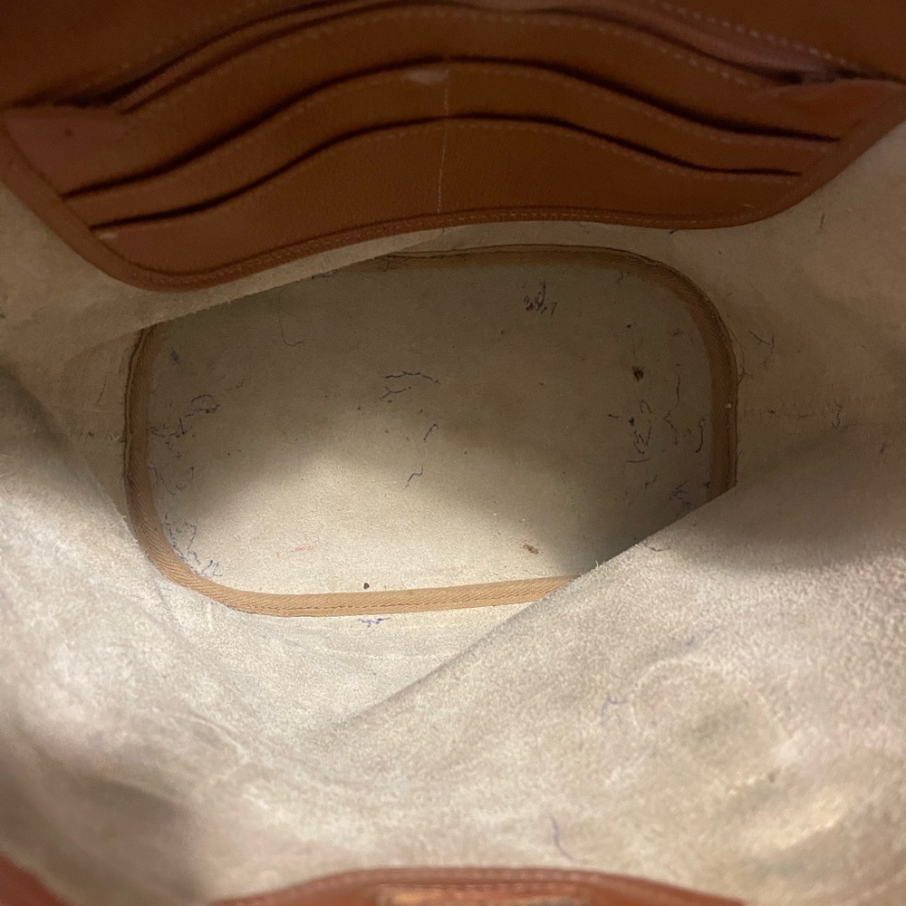 Vintage Dooney and Bourke Purse. Cream Color with Brown Trim. - Picture 9 of 13